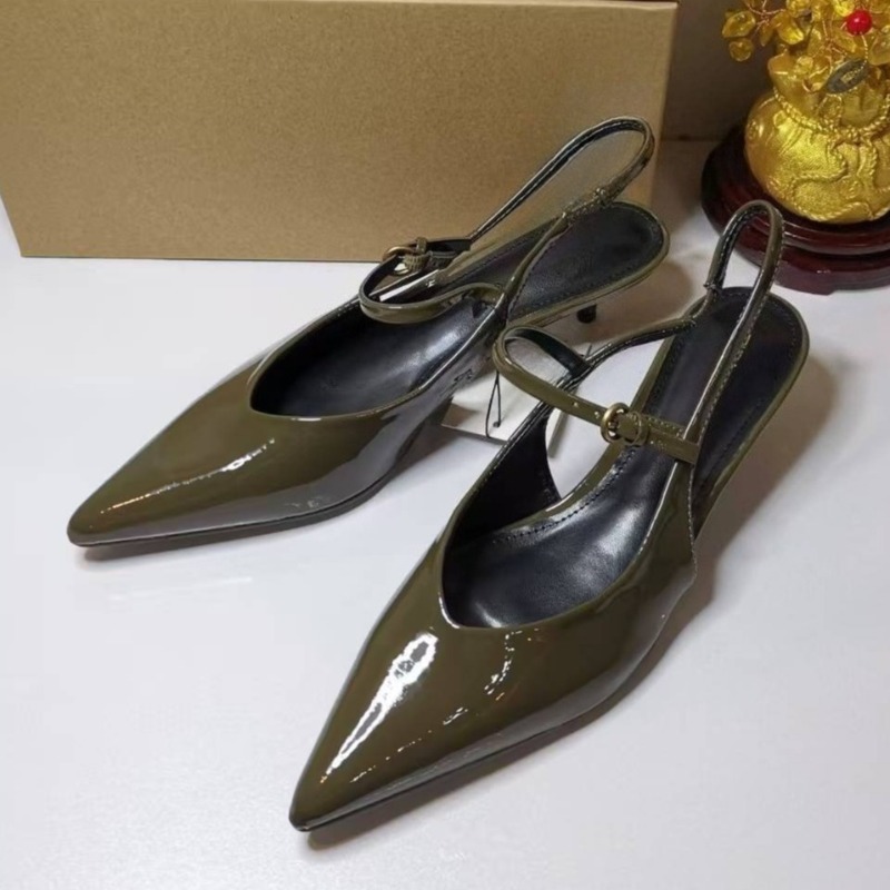 Leatherwork Designs - รองเท้าส้นกลางแบบสวมเปิดส้น ดีไซน์หัวแหลม สายรัดข้อเท้าแบบมีหัวเข็มขัด หนังแก้ว เงางาม เหมาะสำหรับสุภาพสตรีทำงานในออฟฟิศ